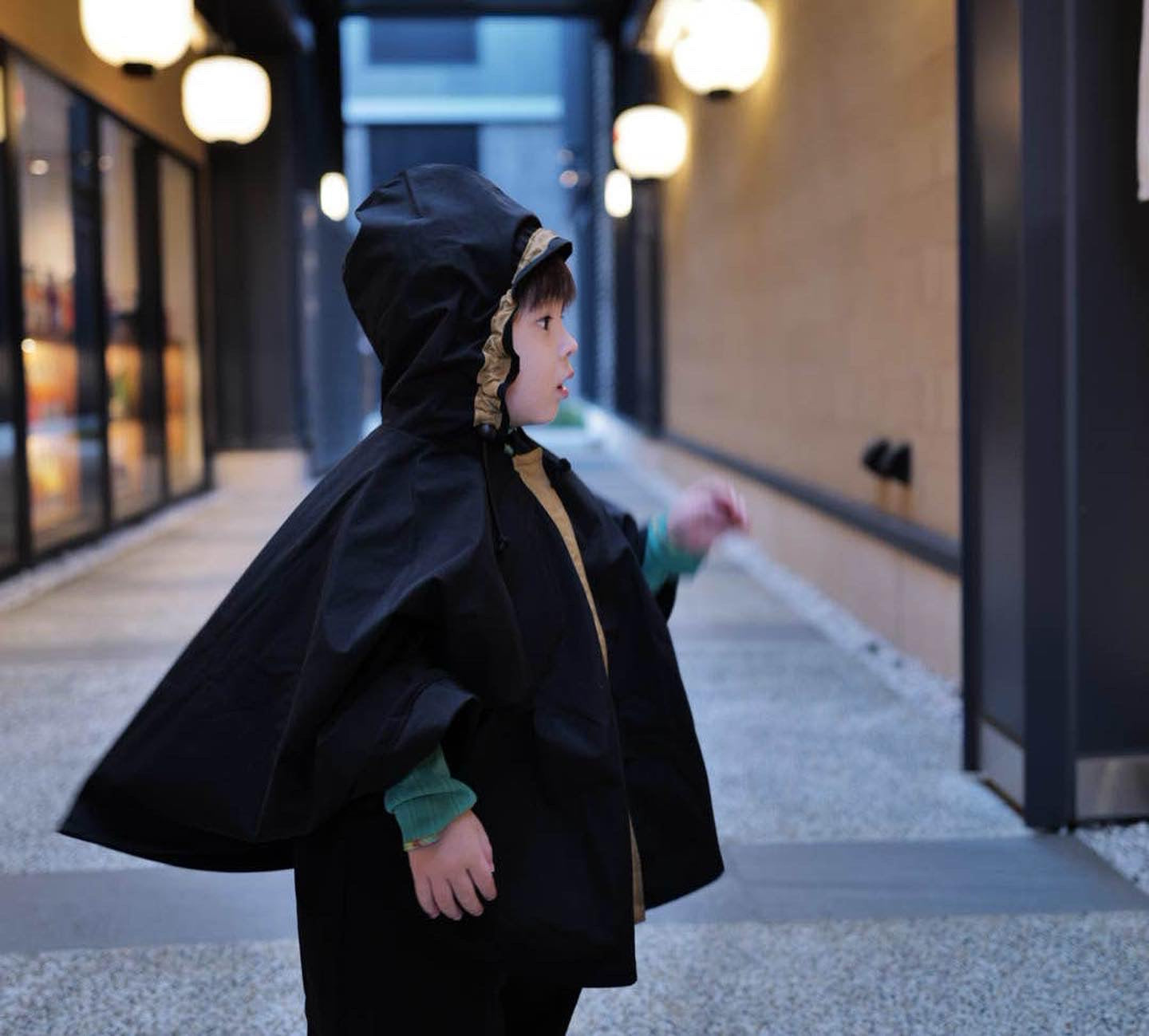 Limited edt PLAY PONCHO Navy/Black
