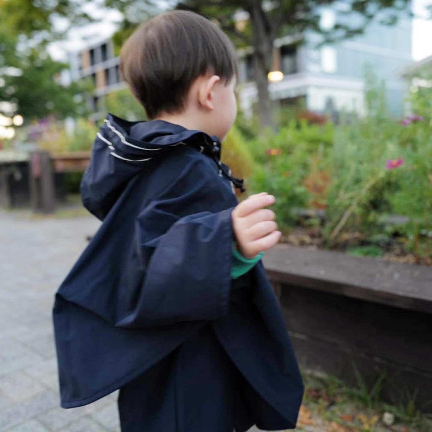Limited edt PLAY PONCHO Navy/Black
