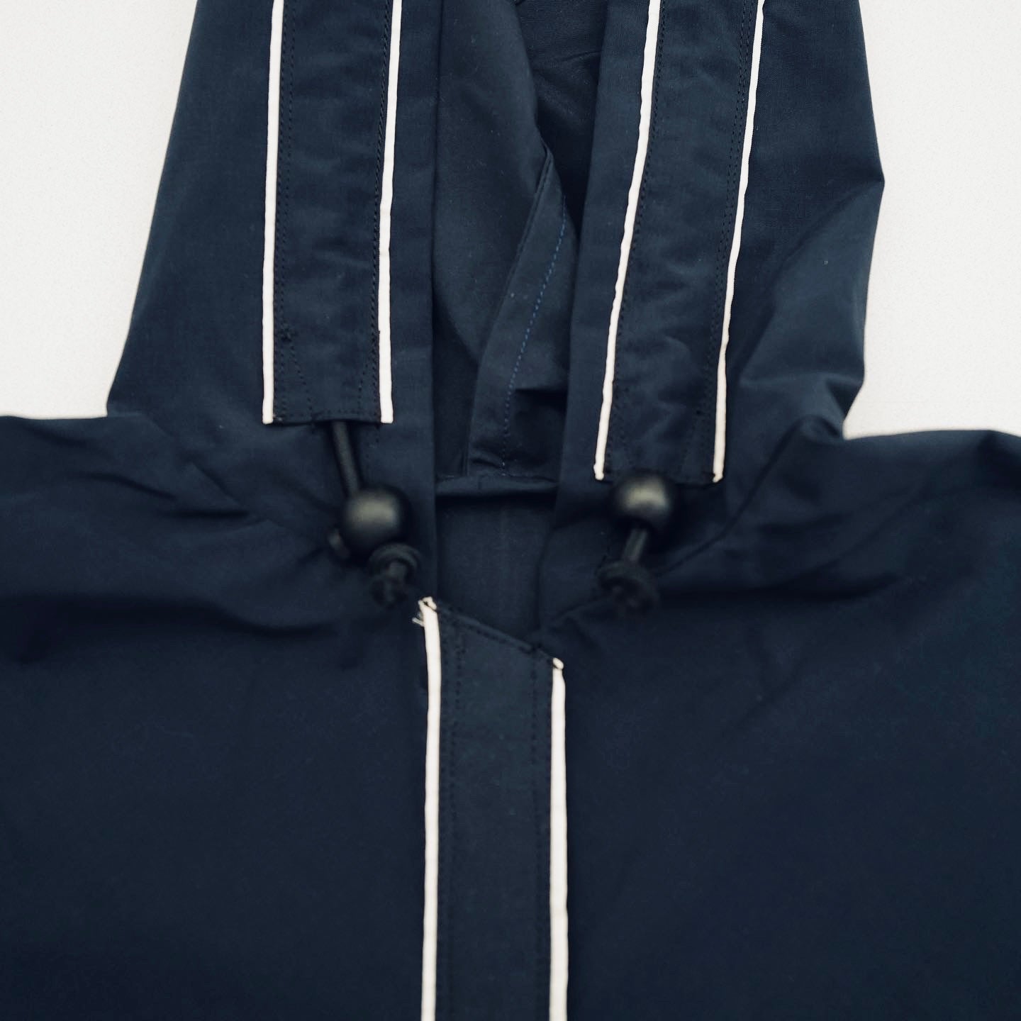 Limited edt PLAY PONCHO Navy/Black