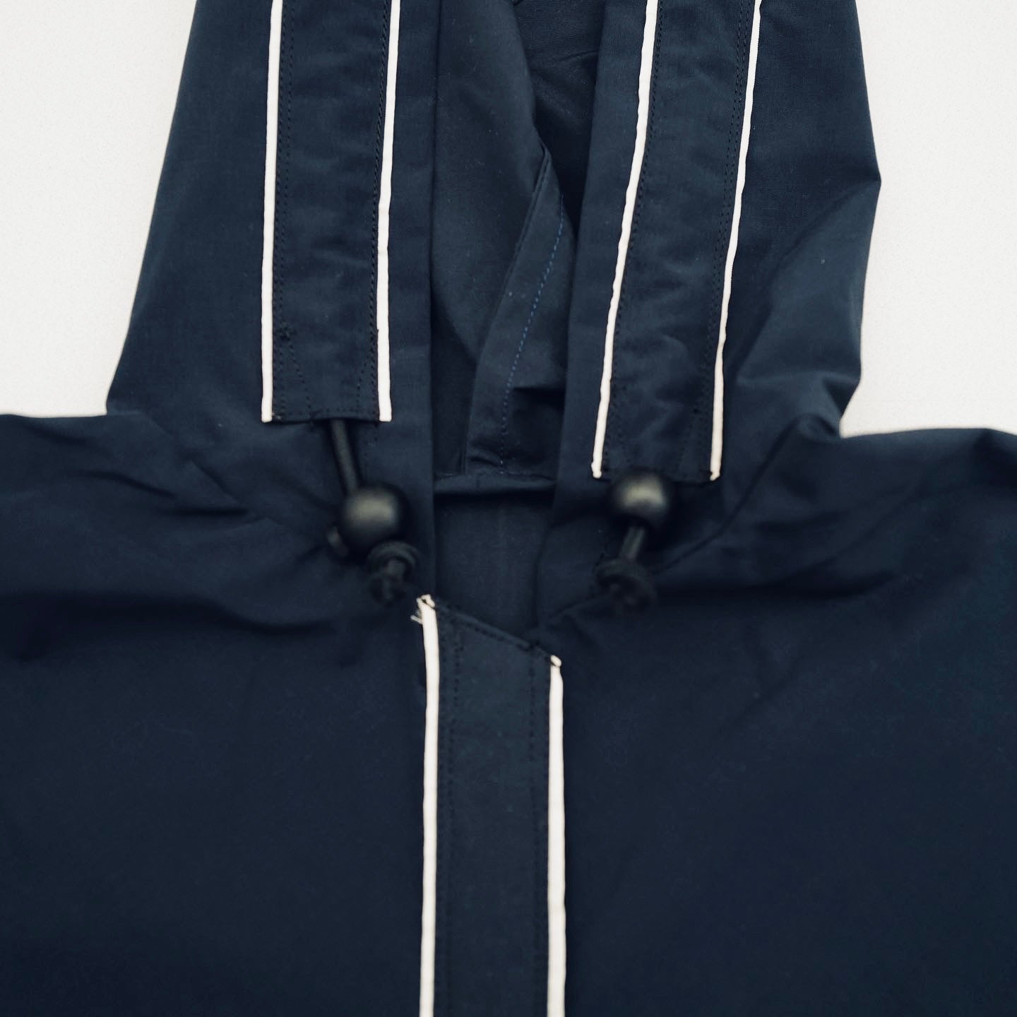 Limited edt  PLAY  PONCHO  Navy/Black